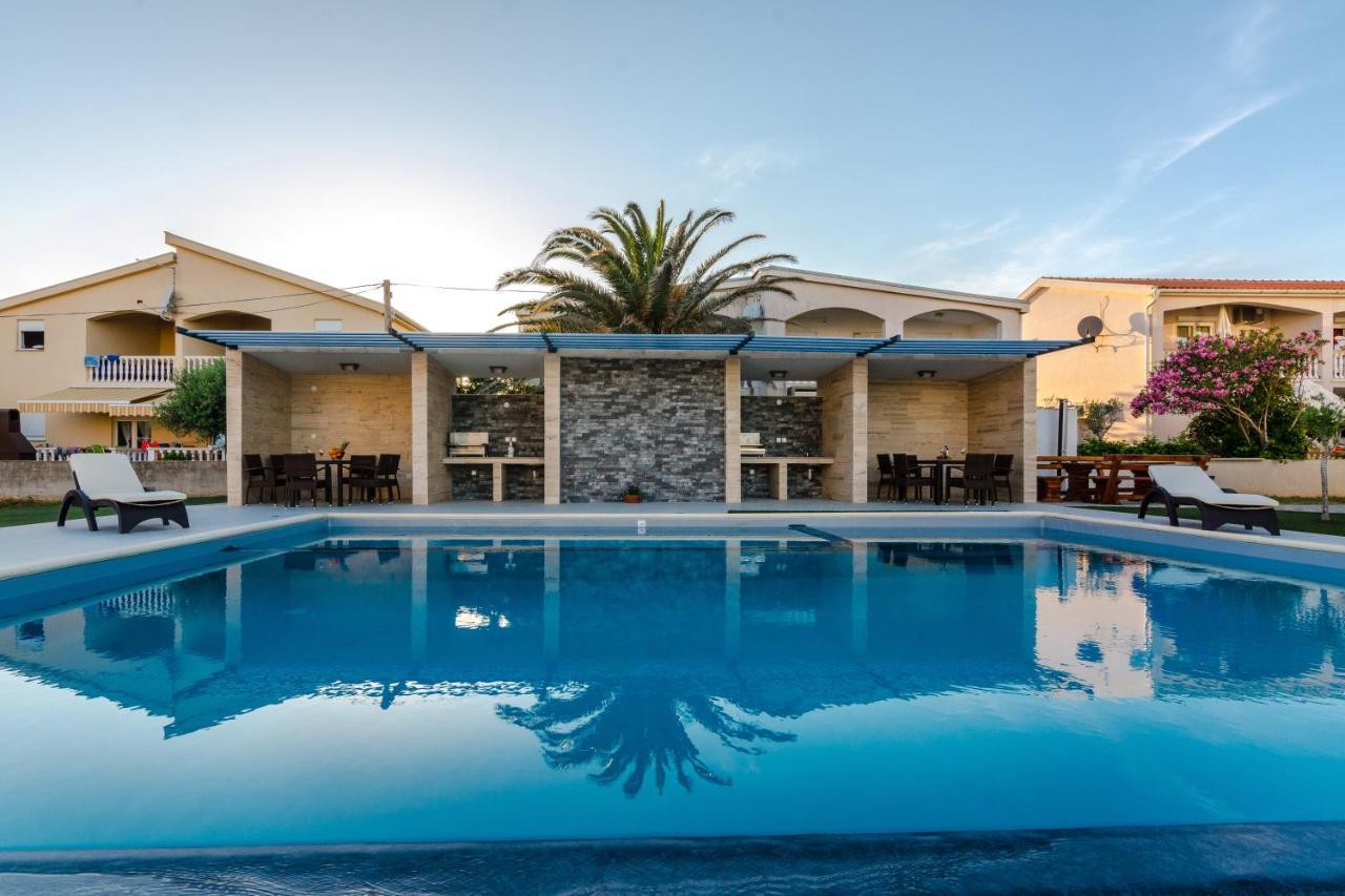 Resort Mirakul Вир Экстерьер фото
